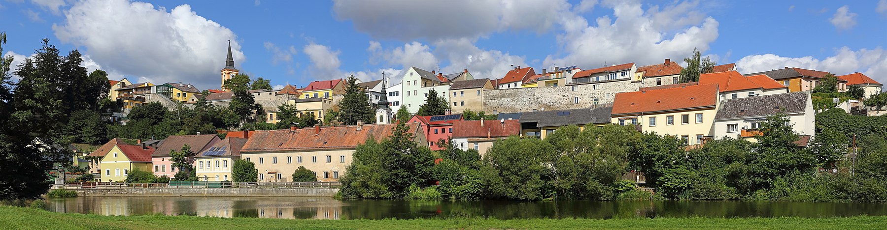 Waidhofen an der Thaya - Thayaufer Pano 2017.jpg