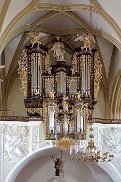 Ybbs - Kirche, Orgel.JPG