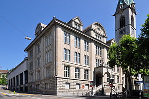 Zentralbibliothek Zürich & Predigernturm - Mühlegasse 2011-08-01 15-22-44 ShiftN2.jpg