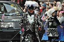 A pearly queen at the 2019 parade 'S DAY PARADE 2019 (183) (32695977868).jpg