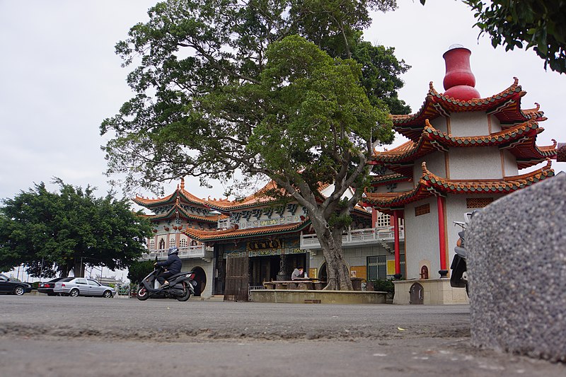 File:赤山龍湖巌 Chishan Longhu Temple - panoramio.jpg