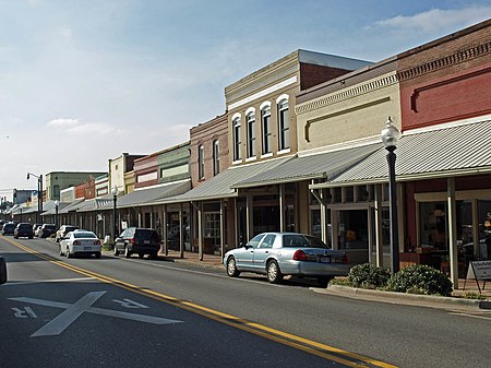 100s Main St Hartselle Feb 2012 01.jpg