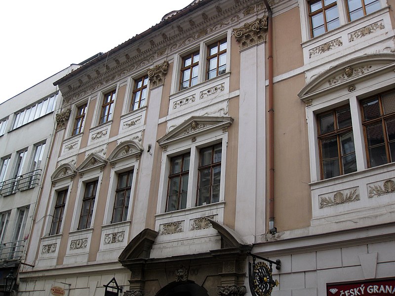 File:103 Palau Menhartovský, Celetná Ulice.jpg