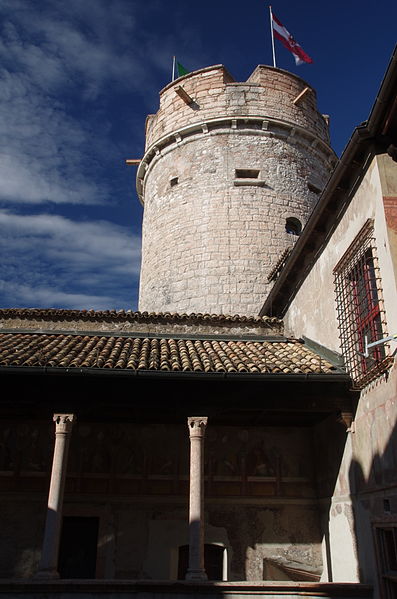 File:10 2014 Trento-Castello Buonconsiglio-Castelvecchio-Mastio Torre Augusto Sodegerio da Tito- Loggia interna Johannes Hinderbach - ITALY- K-5 II -Tamron AF 17-50mm F2.8-photo Paolo Villa FOTO8909.JPG