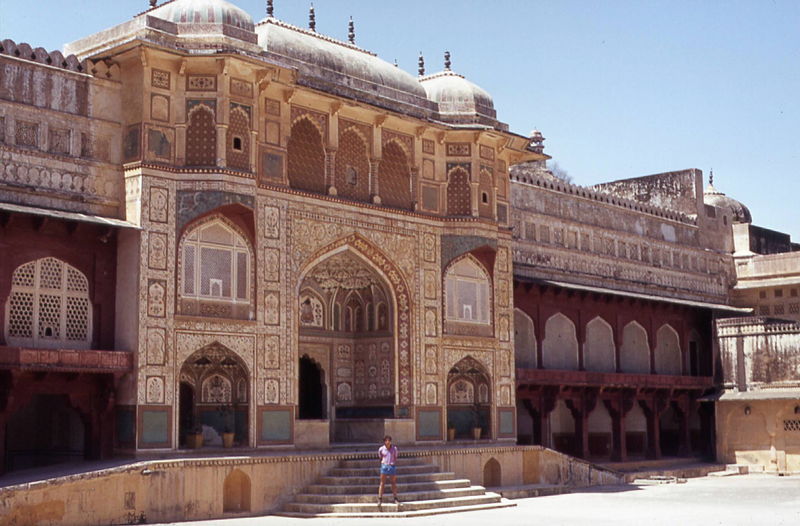 File:1985.04.15 31 Fort Amber India.jpg