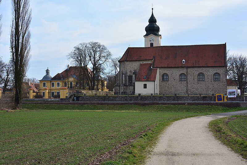 File:2016-02-27 GuentherZ (78) Zwentendorf Schloss Kirche.JPG