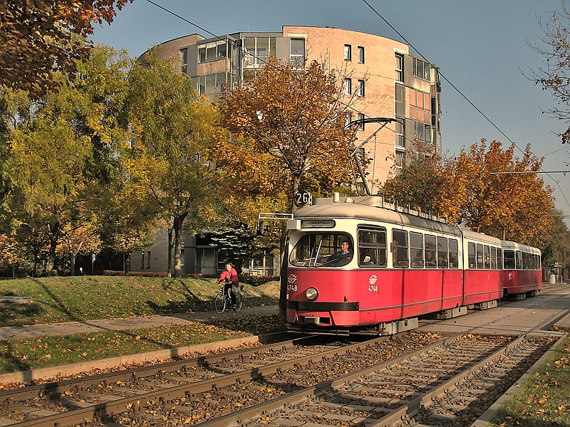 File:26 Langobardenstrasse.jpg