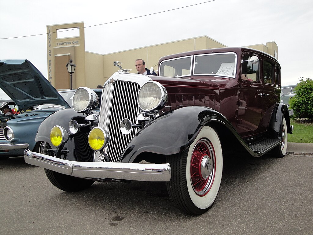 File:33 Chrysler Imperial.jpg - Wikimedia Commons