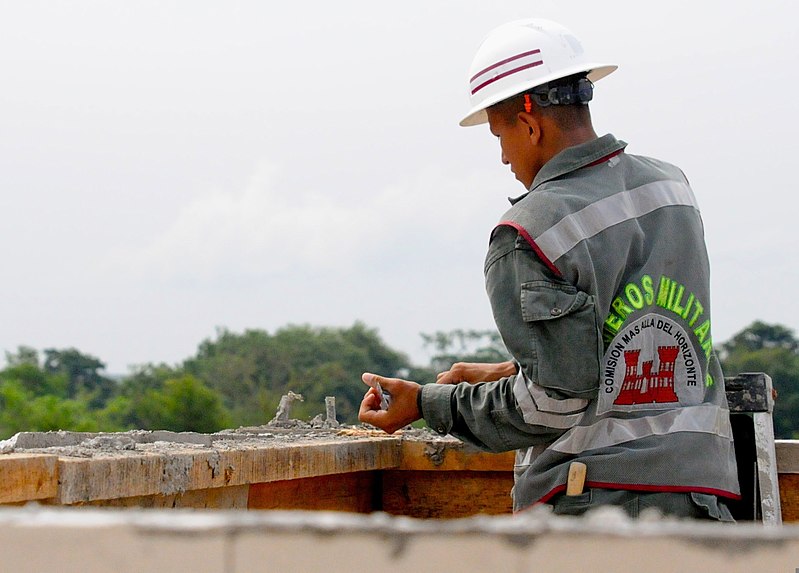 File:A Colombian army engineer scrapes away excess cement during the construction of a bathhouse May 14, 2013, in Las Marias, El Salvador, during Beyond the Horizon (BTH) 2013 130514-A-EX794-021.jpg