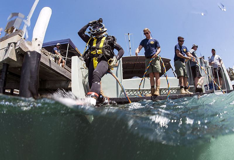 File:A Sailor enters the water for a dive during Exercise Dugong 2016, in Sydney, Australia, Nov. 10, 2016. (25364858099).jpg