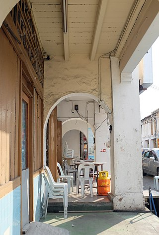 <span class="mw-page-title-main">Five-foot way</span> Five Foot of Georgetown Penang