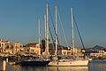 3503) Bateaux de plaisance au port d'Egine, lumière du soir. Grèce. , 28 juin 2016