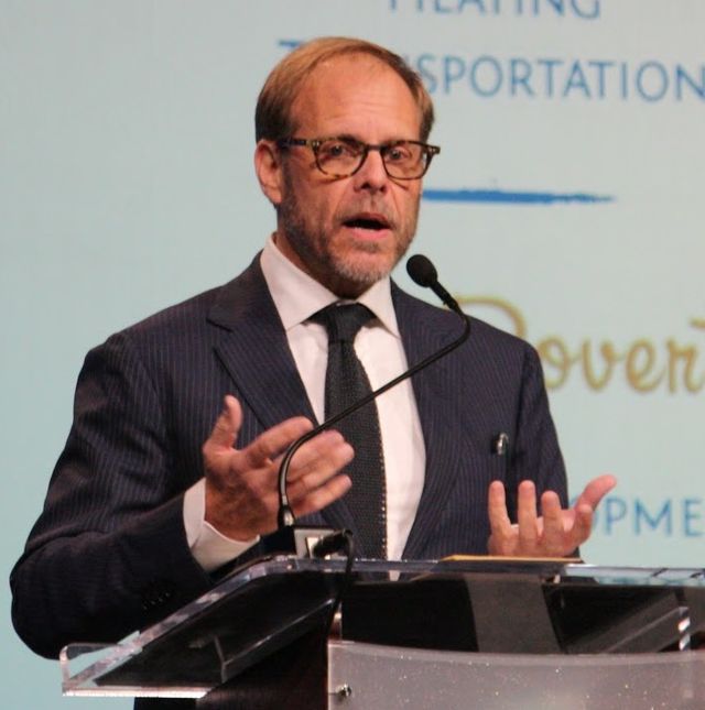 Alton Brown - Favorite Kitchen Gadgets