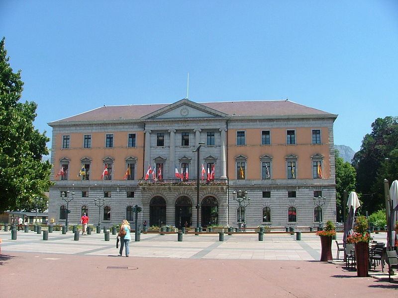 File:Annecy-Hotel de ville-1.jpg