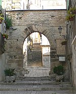 Arco dell'Annunziata, XIV secolo