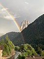 Arcobaleno sul Sassolungo (Pace sulle Dolomiti).jpg