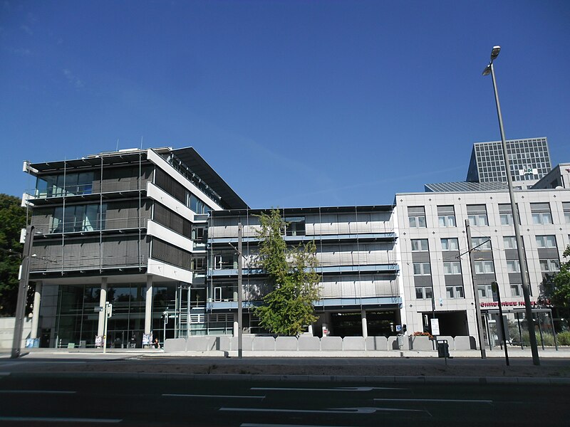 File:Bahnhofstraße 87 (Standort Bahnhofstraße) BL-Gebäude TH Nürnberg 03.JPG