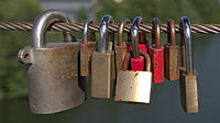 English: Love padlocks on the "Kettenbrücke" in Bamberg, Germany Deutsch: Liebwsschlösser an der Kettenbrücke in Bamberg