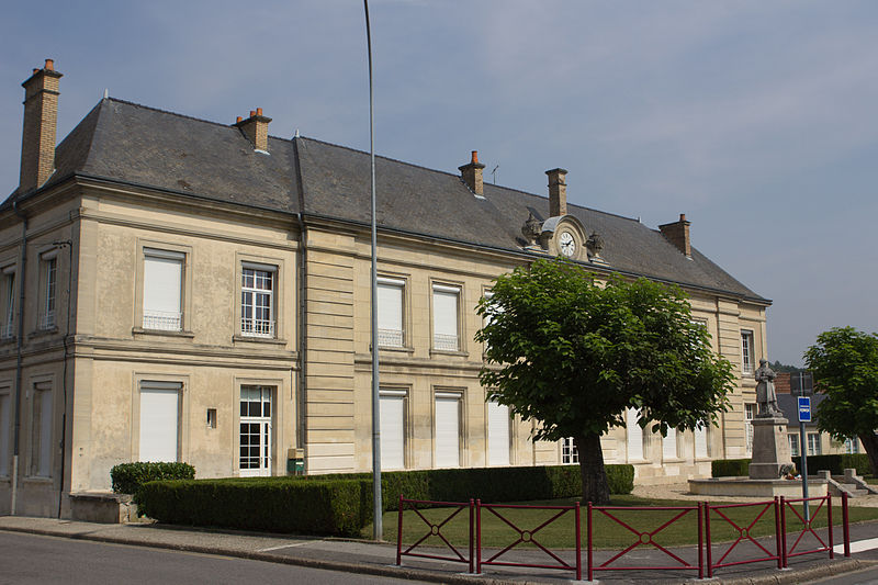 File:Bruyères-et-Montbérault - IMG 2901.jpg