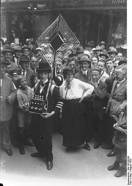 File:Bundesarchiv Bild 102-00150, Leipziger Herbstmesse.jpg