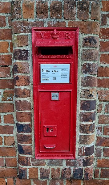 File:CO10 101D WB2078 Long Melford Church, Suffolk.jpg