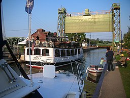 Kanalbåt på Eriekanalen vid Baldwinsville