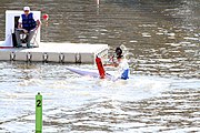 Deutsch: Kanusport bei den Olympischen Jugendspielen 2018; Tag 10, 16. Oktober 2018; Finale Jungen Einer-Kajak-Slalom: Lan Tominc (Slowenien, Gold) - Guan Changheng (China, Silber) - Tom Bouchardon (Frankreich, Bronze) English: Canoeing at the 2018 Summer Youth Olympics at 16 October 2018 – Boys' K1 slalom Gold Medal Race: Lan Tominc (Slovenia, gold) - Guan Changheng (China, silver) - Tom Bouchardon (France, bronze)