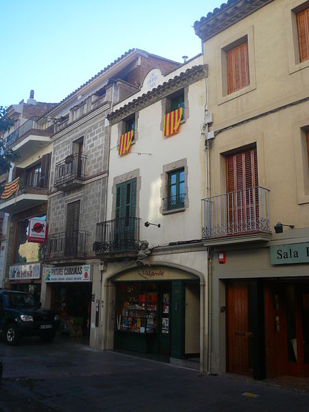 File:Carrer de Santiago Rusiñol P1400789.JPG