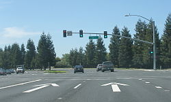 One of Central Expressway's at-grade intersections, at Mary Avenue, Sunnyvale Central Expressway at Mary Avenue.jpg