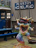 Ceramic sculpture art - in front of pension Homeland; free photo Amsterdam by Fons Heijnsbroek, January 2022