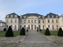 Le château de Vaujours, siège de l'école Fénelon