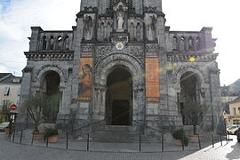 Chiesa del Sacro Cuore (Lourdes) 004.JPG