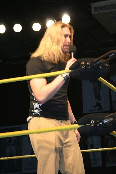 File:Chris Hero speaking at Velocity Pro Wrestling.jpg