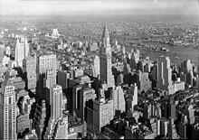 Chrysler Building Midtown Manhattan New York City 1932.jpg