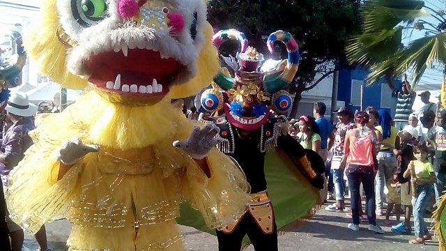Prediken Paradox Eervol File:Colonia China en el Carnaval de Barranquilla.jpg - Wikimedia Commons