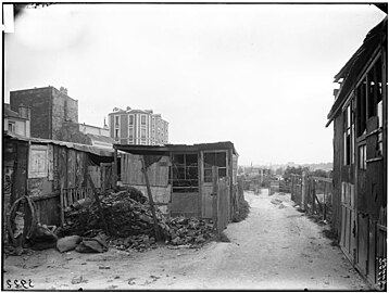 Colonie de chiffonniers de la Butte-aux-Cailles en mai 1900.