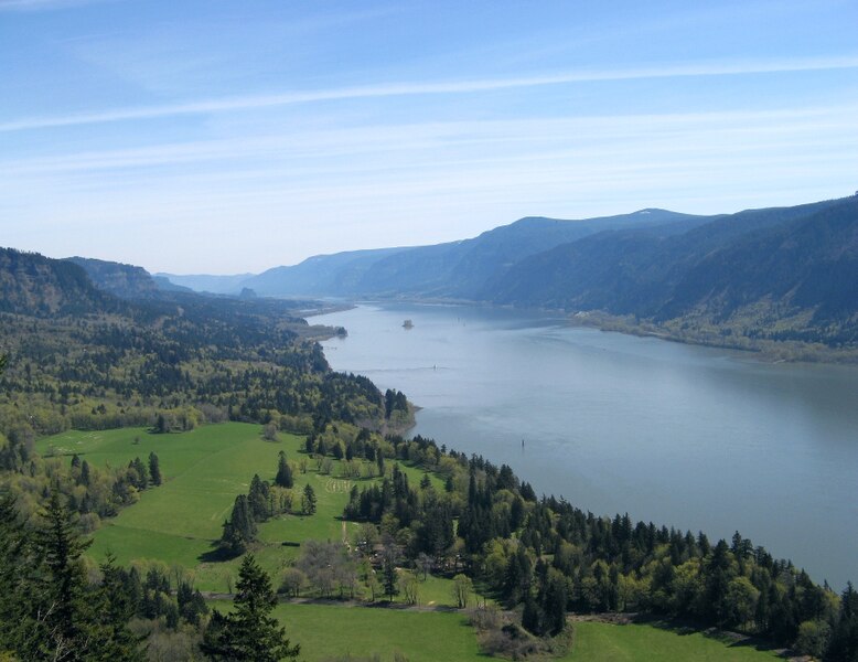 File:ColumbiaGorge CapeHorn.jpg