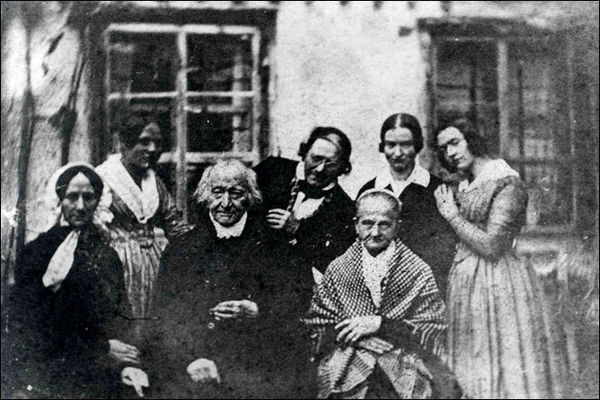 1840 daguerreotype reportedly showing Constanze Mozart (see text for serious doubts), front on the far left, two years before her death; Bavarian comp