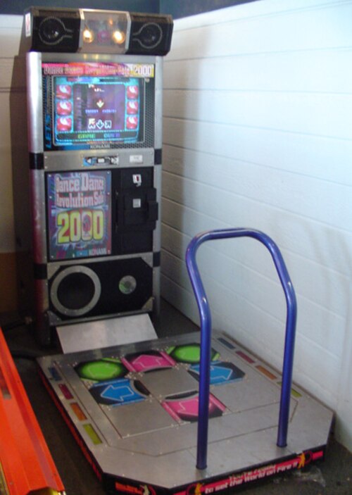 Image: Dance Dance Revolution Solo 2000 arcade machine