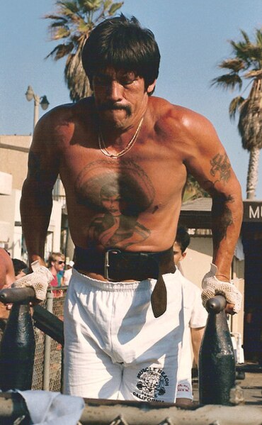 Trejo at Muscle Beach, circa 1986.