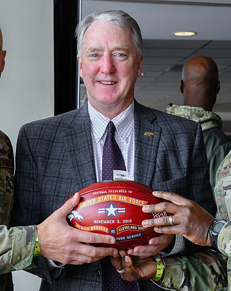 File:Denver Broncos host service members for Salute to Service game (5891074) (cropped).jpg