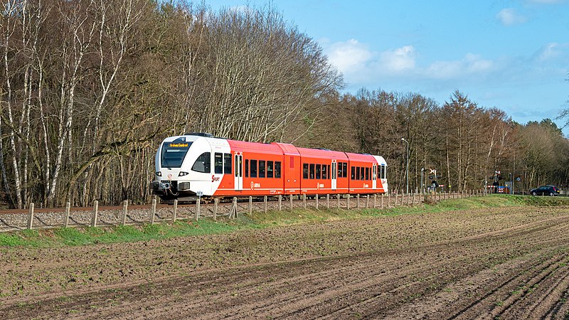 File:Doetinchem Arriva 374 naar Arnhem (51076498777).jpg