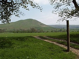 Dufton Tombak dari barat - geograph.org.inggris - 29531.jpg