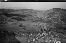 Aerial view of Wolfhalden from 900 m by Walter Mittelholzer (1927) ETH-BIB-Wolfhalden, Heiden, Santis v. N. O. aus 900 m-Inlandfluge-LBS MH01-005396.tif