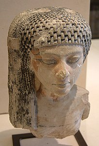 Egipto louvre 169 buste de femme.jpg