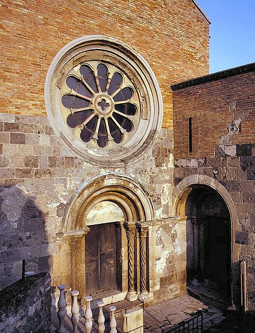 Rose window on the Gothic chapel in the Royal Castle at Esztergom (late 12th century)