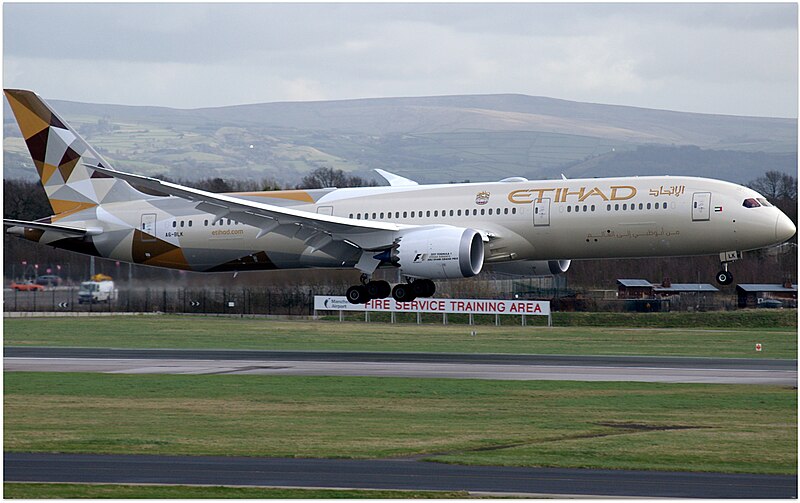 File:Etihad Airways Boeing 787-9 (A6-BLK) at Manchester Airport (EGCC) (4).jpg