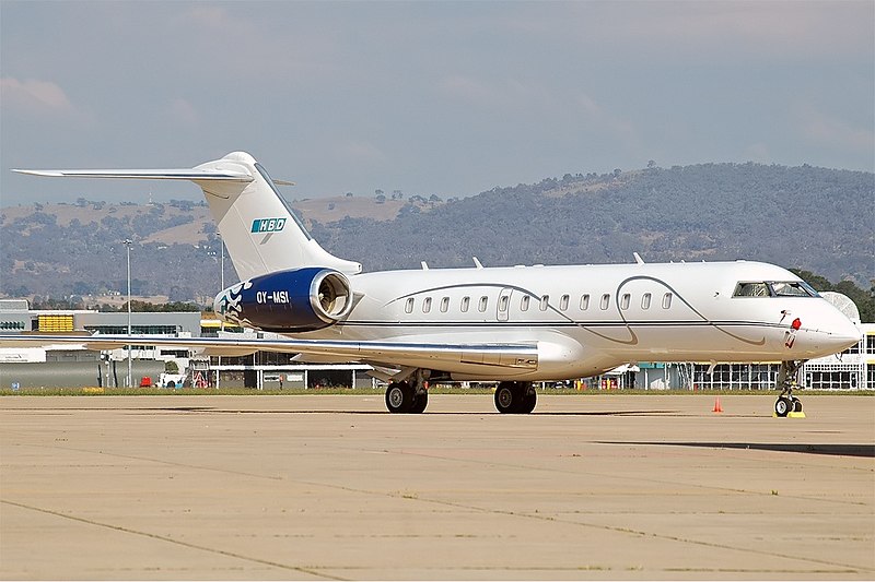 File:Execujet Scandinavia Bombardier BD-700-1A10 Global Express CBR Gilbert-1.jpg