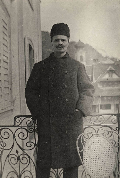 File:Författaren August Strindberg. Självporträtt från Gersau, Schweiz - Nordiska Museet - NMA.0035680 (cropped).jpg