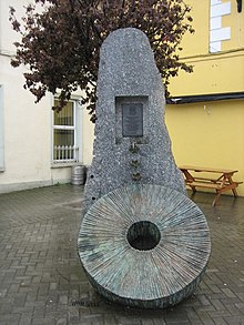 Мемориален фонтан за глад Mullingar.jpg